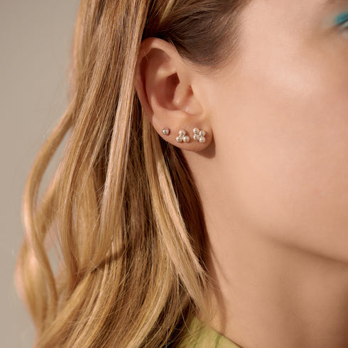 The Solo Stud Earrings in Yellow Gold